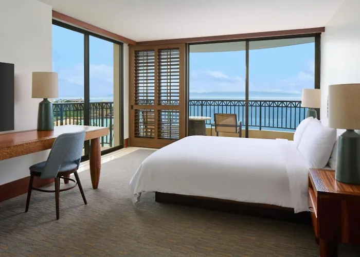 Royal Lahaina Resort & Bungalows